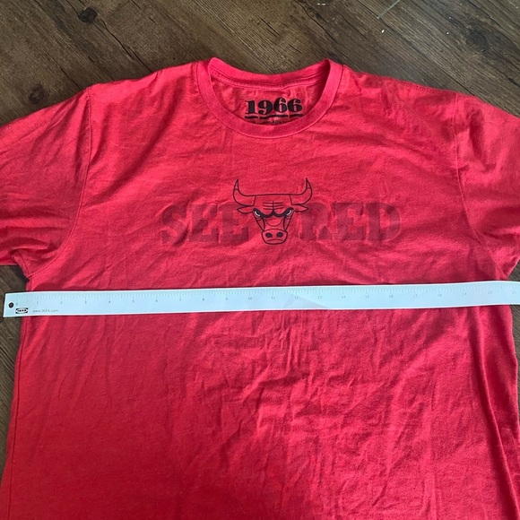 Red Men's T-Shirt Size L - Picture 7 of 7